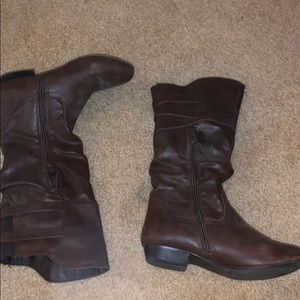 Brown boots ! Perfect gift for a little girl!